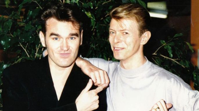 Morrisey revive la música de David Bowie y estrena una canción donde ambos colaboran