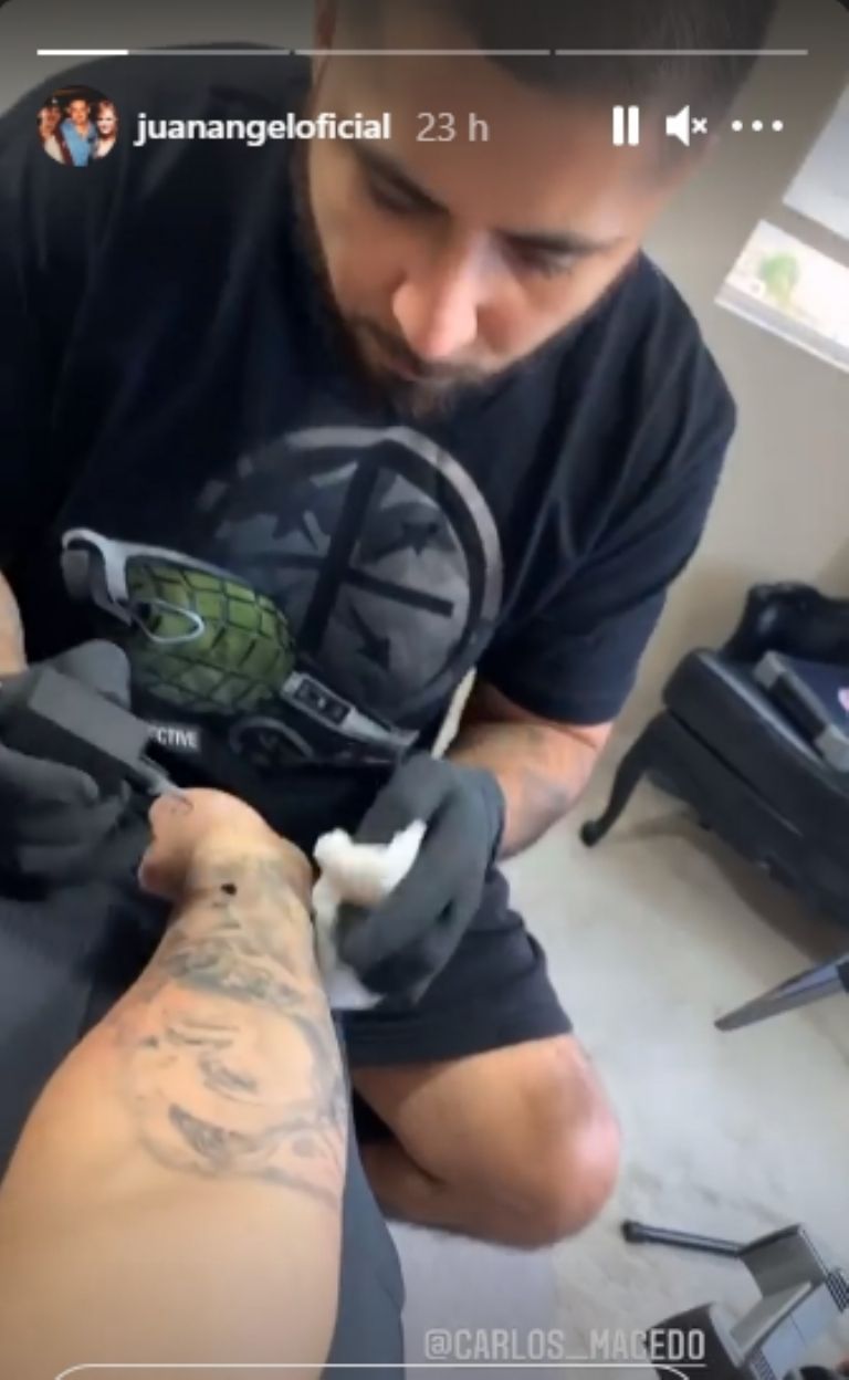 Es el segundo tatuaje que se hace en honor a su mamá 