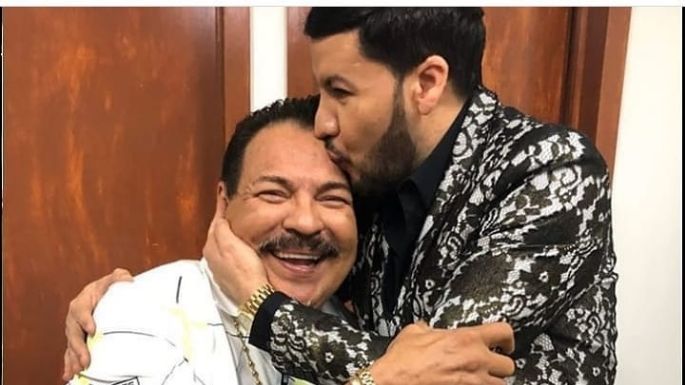 ¡Gran detalle! La Banda El Recodo le dio un apoyo económico a su exvocalista Julio Preciado