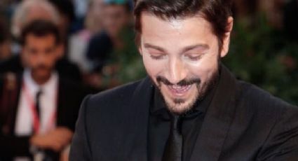 Una cadena de cine se equivoca en redes sociales al celebrar el cumpleaños de Diego Luna