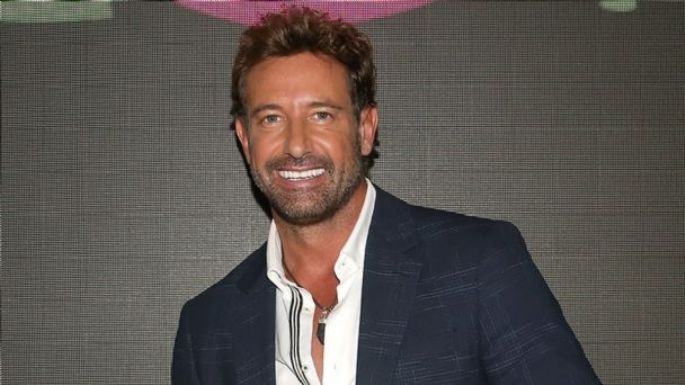 ¡La polémica no para! Gabriel Soto ya tiene su propia piñata gracias a su famoso video íntimo