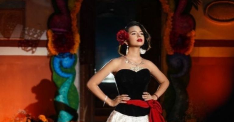 Uno de los trajes usados por Ángela Aguilar