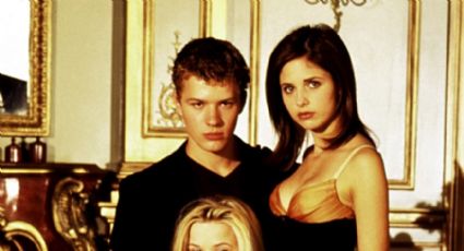 Sarah Michelle Gellar y Selma Blair recrean el beso de  'Cruel Intentions' al puro estilo del 2020