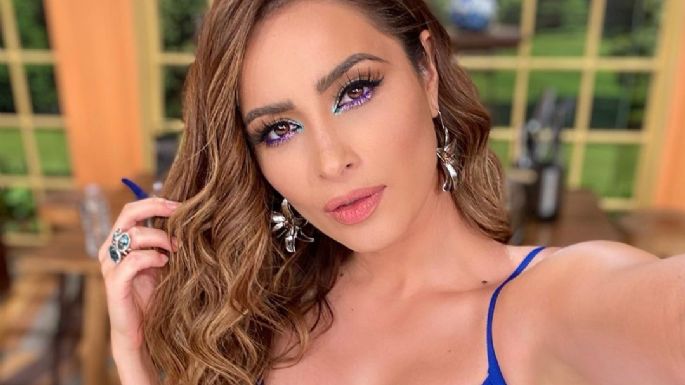 Cynthia Rodríguez deja boquiabierto a Carlos Rivera con impactante vestido negro