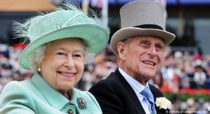 La Reina Isabel II y su esposo el Duque de Edimburgo reciben la vacuna contra el Covid-19