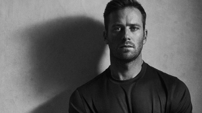 Tras acusaciones de prácticas caníbales, Armie Hammer entra a un centro de rehabilitación