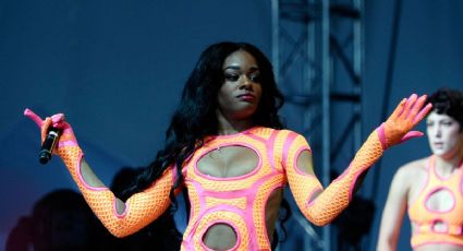 ¿Se come a su gato? La rapera Azealia Banks publica en redes un perturbador ritual con su mascota