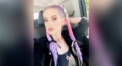 ¡Wow! Kelly Osbourne presume gran pérdida de peso en increíble mini vestido