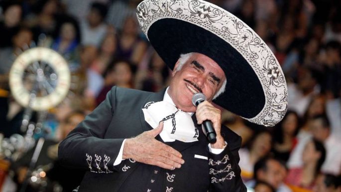 Usuarios de redes crean divertidos memes del cantante ranchero Vicente Fernández por esta razón