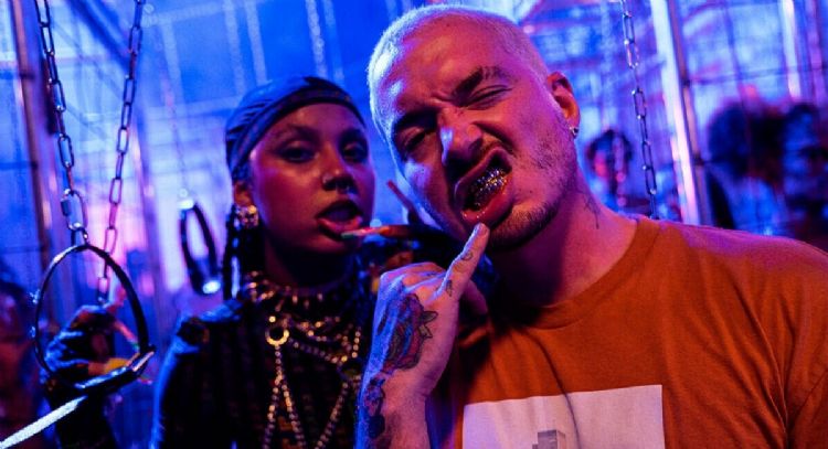 Por misógino, machista y racista, YouTube retira video de 'Perra' de J Balvin