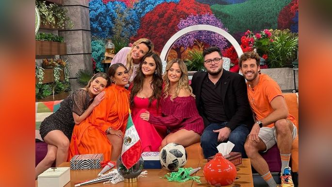 ¿Sale del clóset? Tras besar a actor de Televisa, conductor de 'Hoy' comparte romántico mensaje