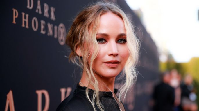 Jennifer Lawrence sale con cartel para marchar a favor del aborto