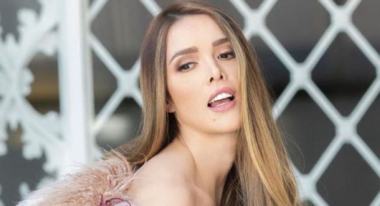 Marlene Favela demuestra cómo lucir espectacular con este coqueto look café