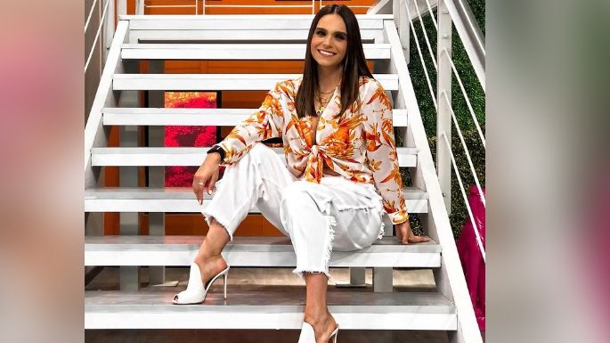 Desde el programa 'Hoy', Tania Rincón saca el 'glamour' y posa con encantador 'look' de primavera