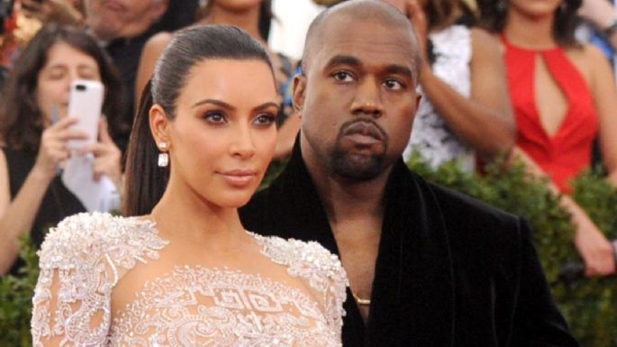 Kanye West impacta al subir foto con Kim Kardashian besándose