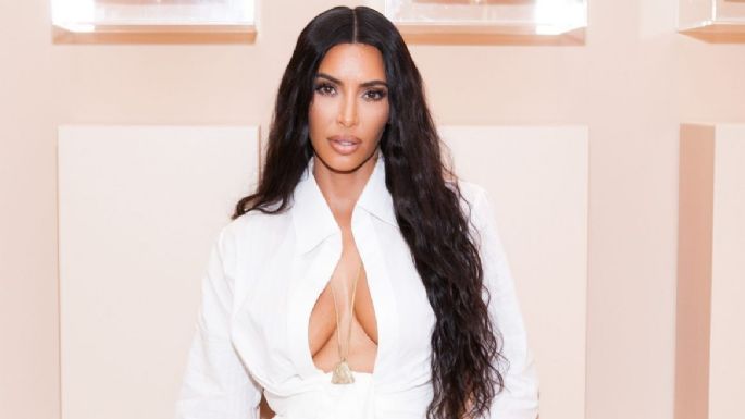 Kim Kardashian presume con este sensual vestido que finalmente aprobó su examen de Derecho