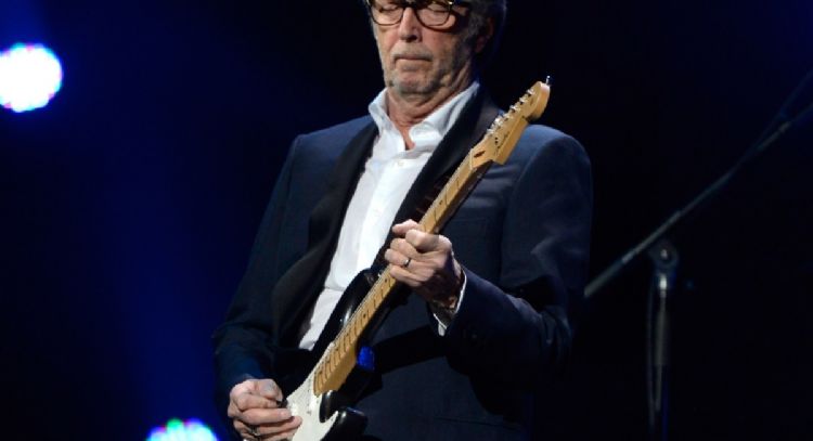 Eric Clapton lanzará una nueva canción navideña donde apoyaría el movimiento antivacunas
