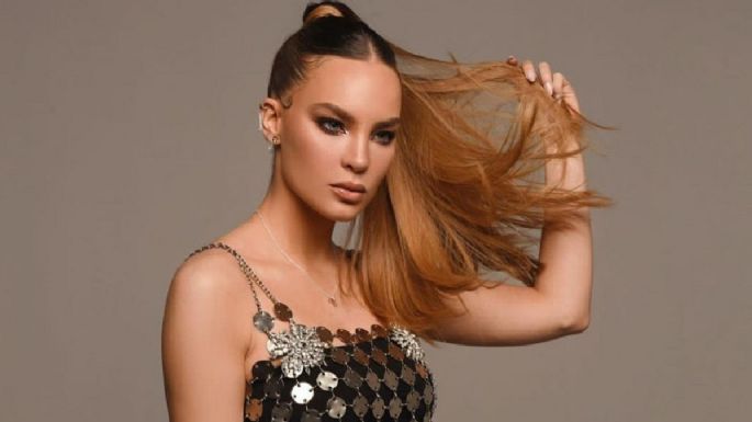 FOTO: Belinda impacta las redes sociales al lucir un increíble outfit metálico 