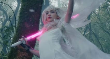 Grimes lanza un nuevo video musical de su tema 'Player of Games' tras su ruptura con Elon Musk