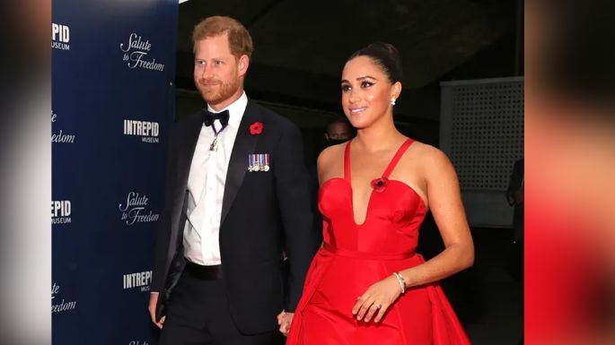 ¡Qué ternura! Meghan Markle y el Príncipe Harry muestran a Lilibeth Diana en postal navideña