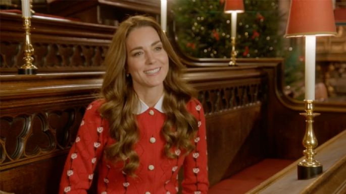 Kate Middleton impacta al tocar el piano por primera vez para la TV