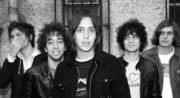 ¡Lamentable! The Strokes anuncia la cancelación de sus conciertos debido a la variante omicrón