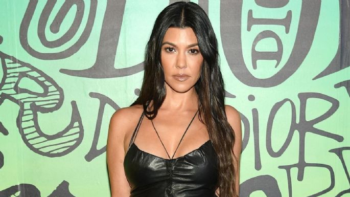 Kourtney Kardashian impacta con su propio cuarto para forrar regalos