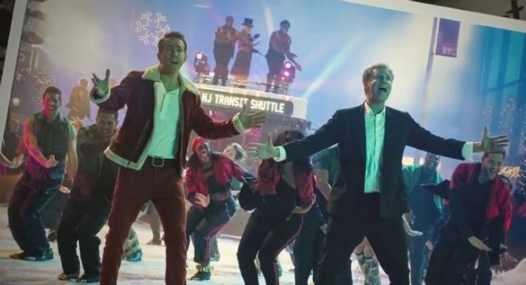 Ryan Reynolds lanza un adelanto de su nueva película 'Spirited' de esta divertida manera