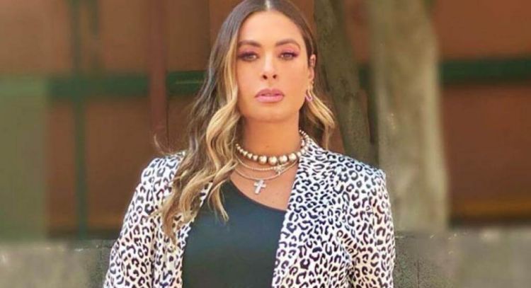'LCDLFM': Galilea Montijo presume figura en distinguido vestido plateado, ideal para este verano