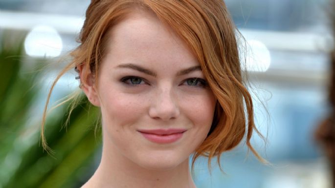 Emma Stone se deja ver irreconocible como una morena en el primer trailer de su nueva película