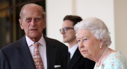 El príncipe Felipe, esposo de la reina Isabel II, finalmente sale del hospital de Londres