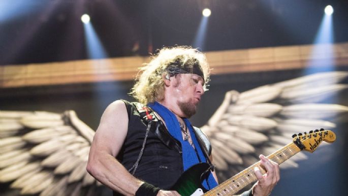 El guitarrista de Iron Maiden revela que están preparando algo "muy emocionante"