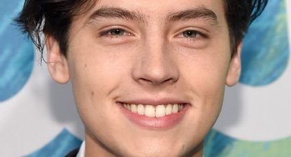 Tras un año de soltería, Cole Sprouse ya tiene nueva novia y es una joven modelo