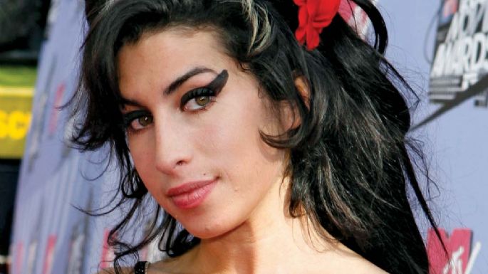 Exguitarrista de Amy Winehouse señala que "ella era un ícono pero también una persona hermosa"