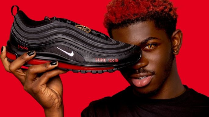 Juez ordena retirar del mercado los polémicos tenis de Lil Nas X temporalmente por esta razón