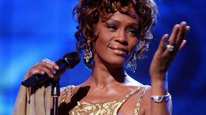 ¡Fuertes revelaciones! Ex de Whitney Houston culpa a su hijo de la muerte de la cantante y su hija