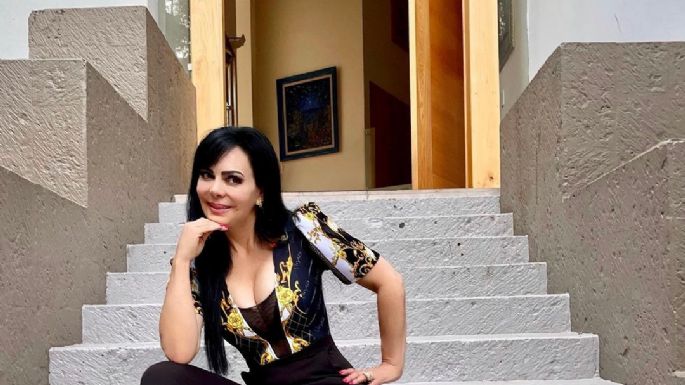 ¡Nuevo estilo! Maribel Guardia presume su elegancia con un increíble conjunto rosa 