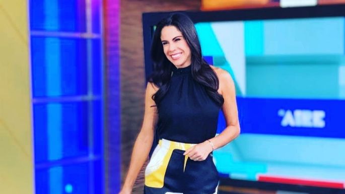 FOTO: Paola Rojas deslumbra el foro de Televisa con increíble outfit gris