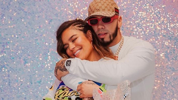 ¡Terminan con rumores! Karol G manda un triste mensaje anunciando su ruptura con Anuel AA