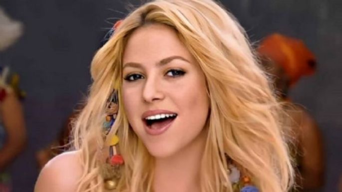 Shakira sorprende las redes sociales al compartir una tierna imagen navideña