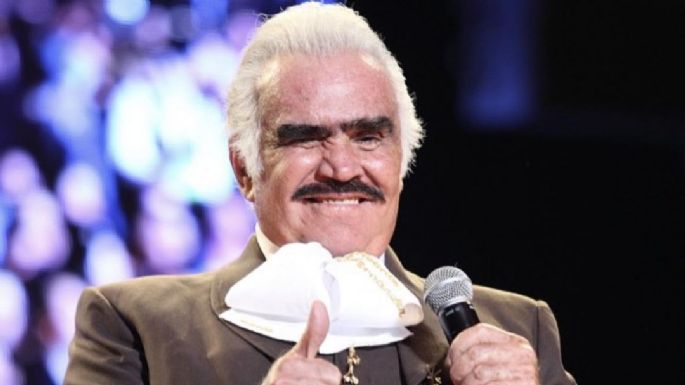 Vicente Fernández sorprende al subir foto de su infancia y dejarse ver como nunca antes