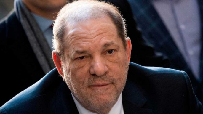 Harvey Weinstein dice que le negaron un juicio justo tras tener una condena por violación