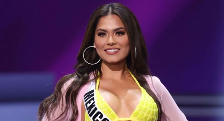 (FOTO) Andrea Meza saca el 'glamour' y luce encantador vestido negro, ideal para esta temporada