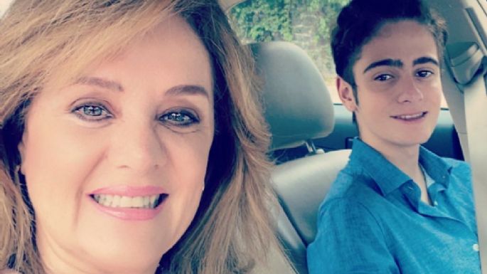 Erika Buenfil le hace radical cambio de 'look' a su hijo y lo demuestra en divertido video