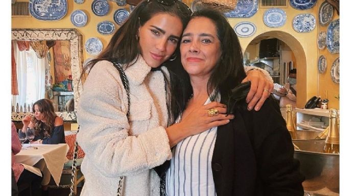 "Yo soy muy tosca": Bárbara de Regil habla sobre el cabezazo que le dio a su mamá