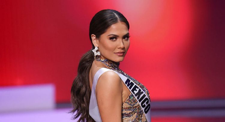 Andrea Meza se hace presente en Instagram con elegante vestido rojo y enloquece a todos sus fans