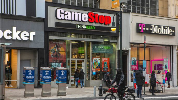 Guionistas de 'OITNB' adquieren los derechos para llevar al cine la historia de Gamestop