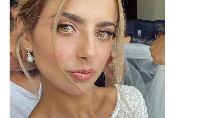 Michelle Renaud regresa a Instagram y posa con coqueto look naranja
