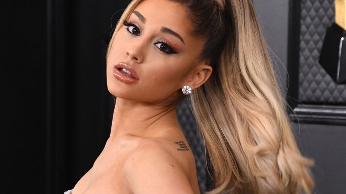 ¿Ariana Grande se borra sus tatuajes? Esto se sabe al respecto