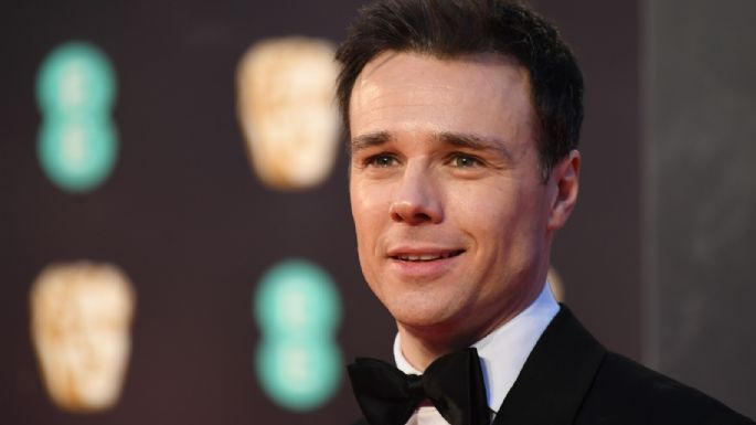 Fichan a Rupert Evans para interpretar al padre de los 'Bridgerton'